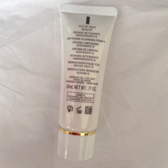 Clé de Peau Beauté - Softening Cleansing Foam - Picture 3 of 3